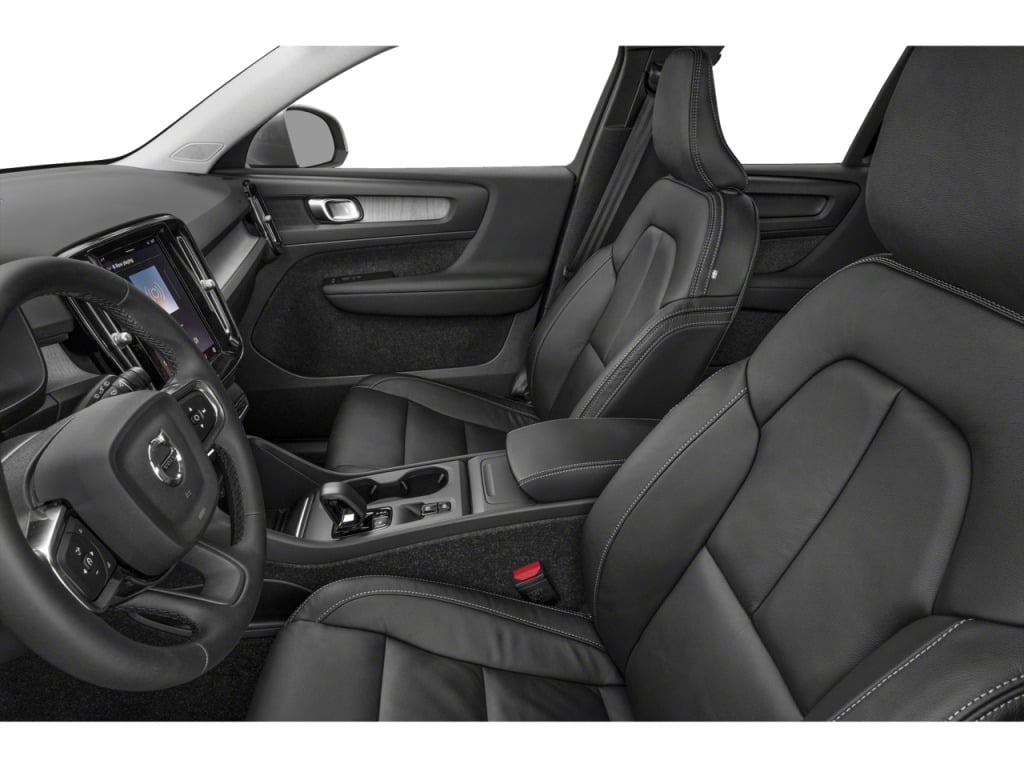 2023 Volvo XC40 B4 Ultimate Dark Theme