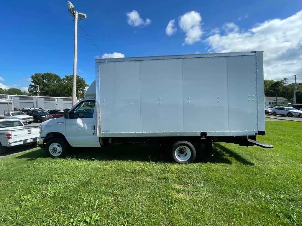 2024 Ford E-450 Cutaway 