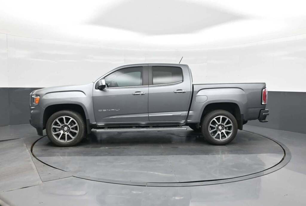 2022 GMC Canyon 4WD Crew Cab Short Box Denali