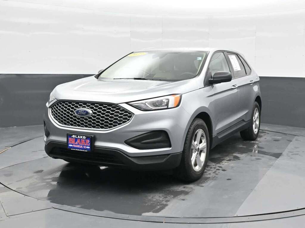 2023 Ford Edge SE
