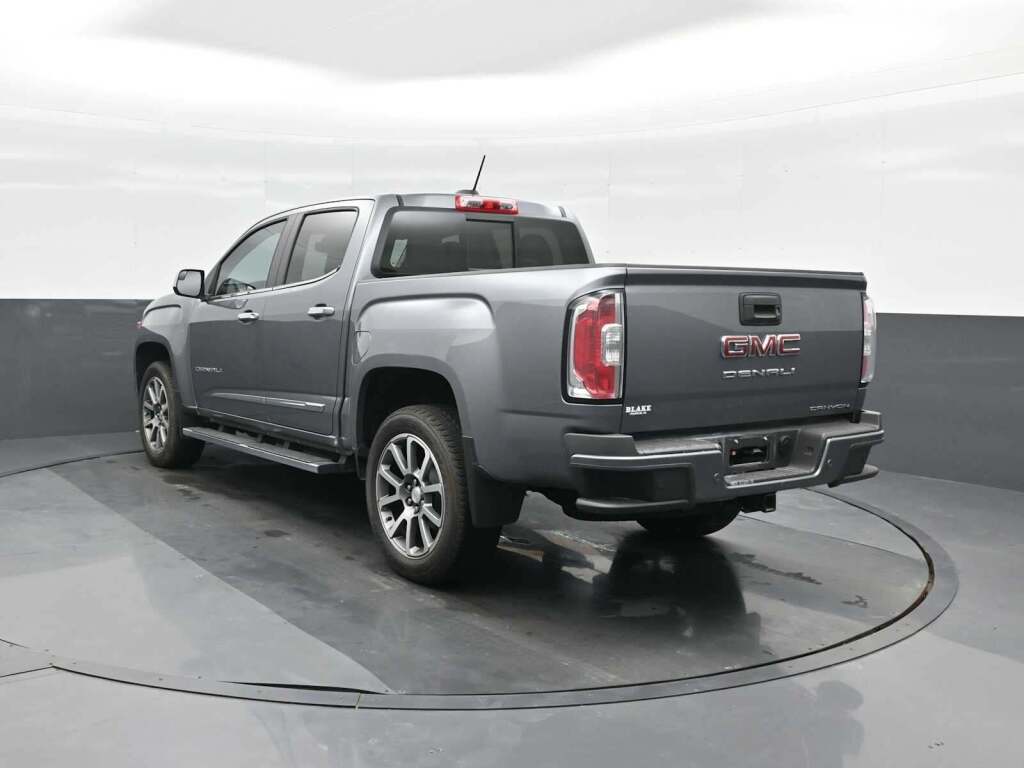 2022 GMC Canyon 4WD Crew Cab Short Box Denali