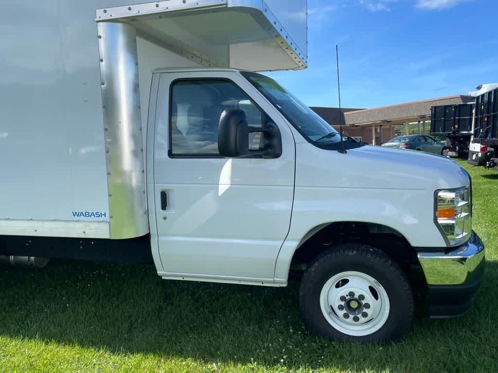 2024 Ford E-450 Cutaway 