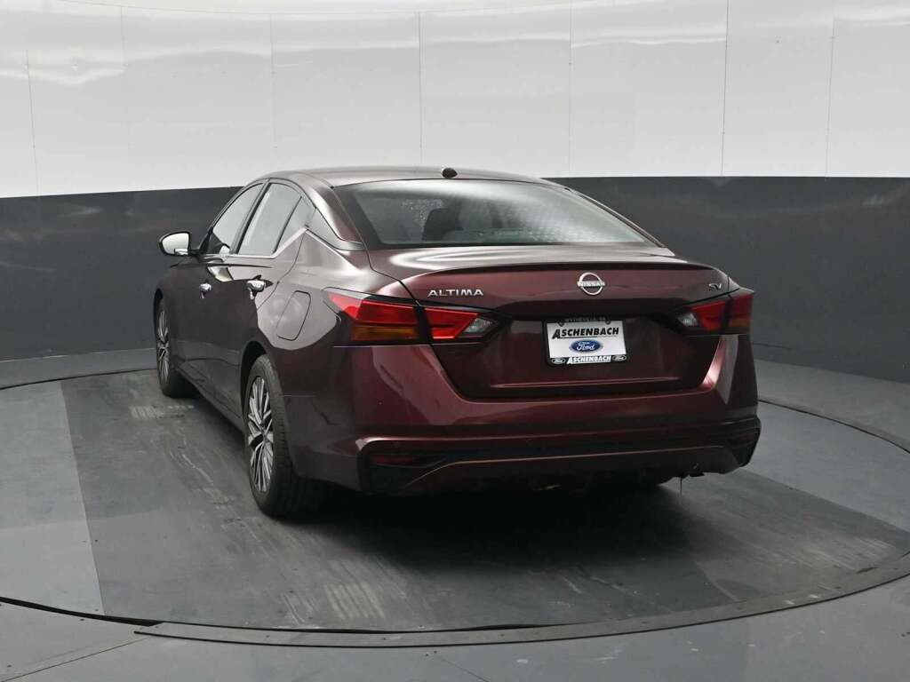 2024 Nissan Altima SV FWD