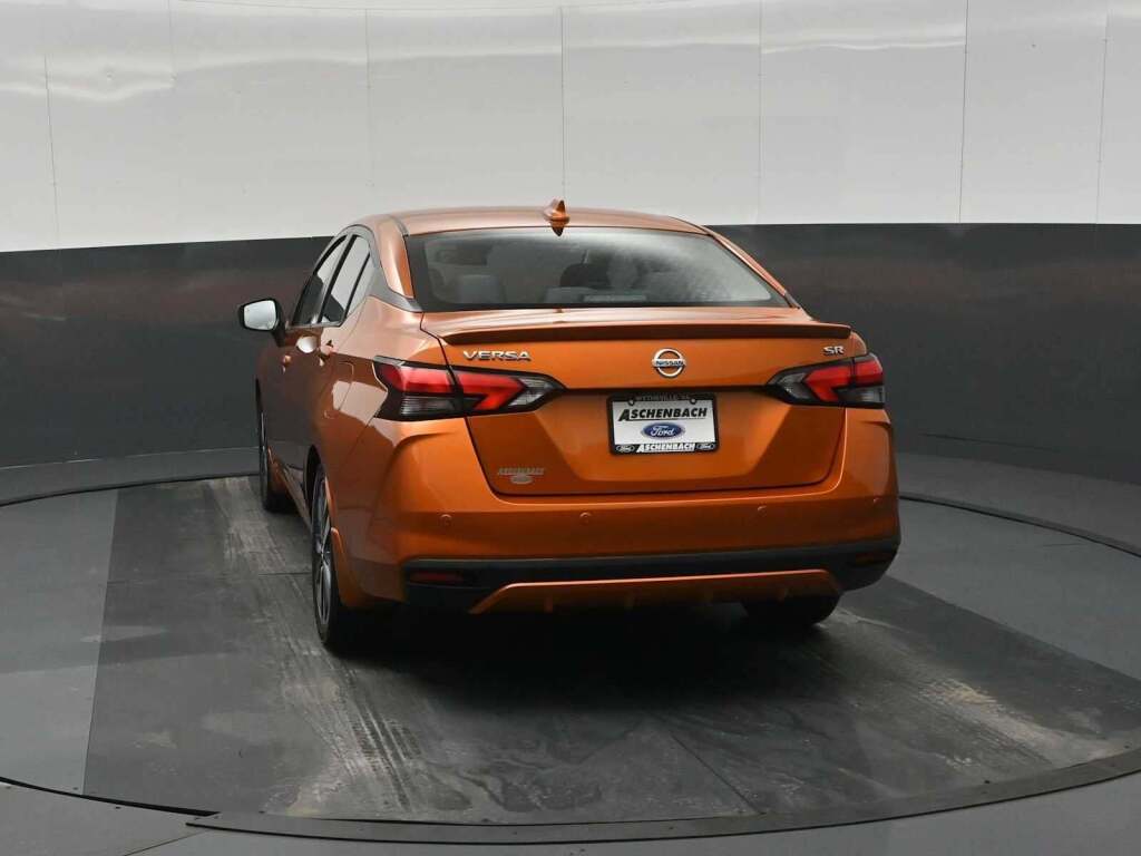 2021 Nissan Versa SR Xtronic CVT