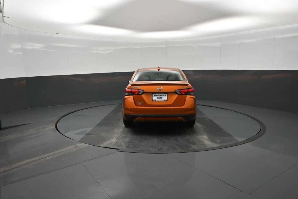 2021 Nissan Versa SR Xtronic CVT