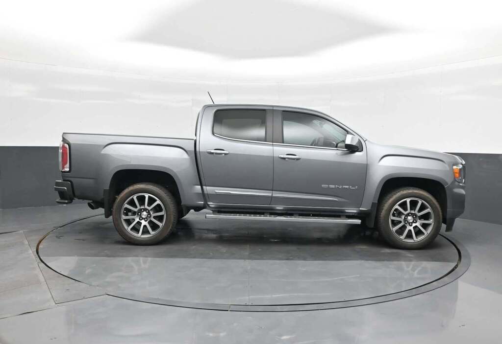2022 GMC Canyon 4WD Crew Cab Short Box Denali