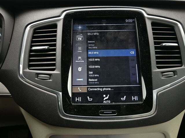 2018 Volvo XC90 T6 Momentum