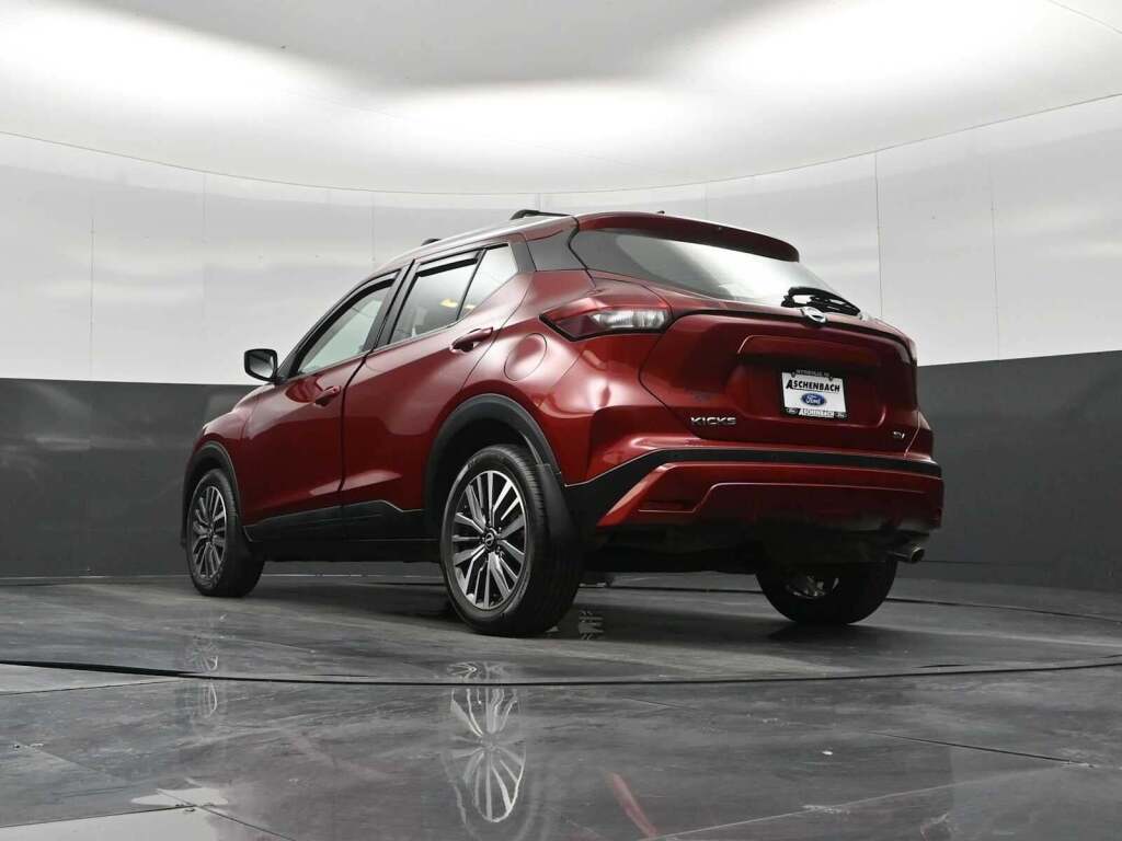 2022 Nissan Kicks SV Xtronic CVT
