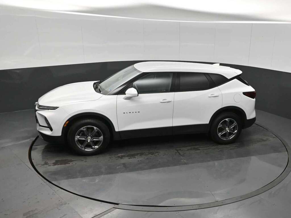 2023 Chevrolet Blazer AWD 2LT