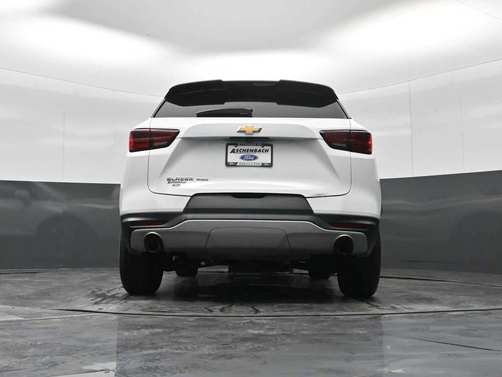 2023 Chevrolet Blazer AWD 2LT