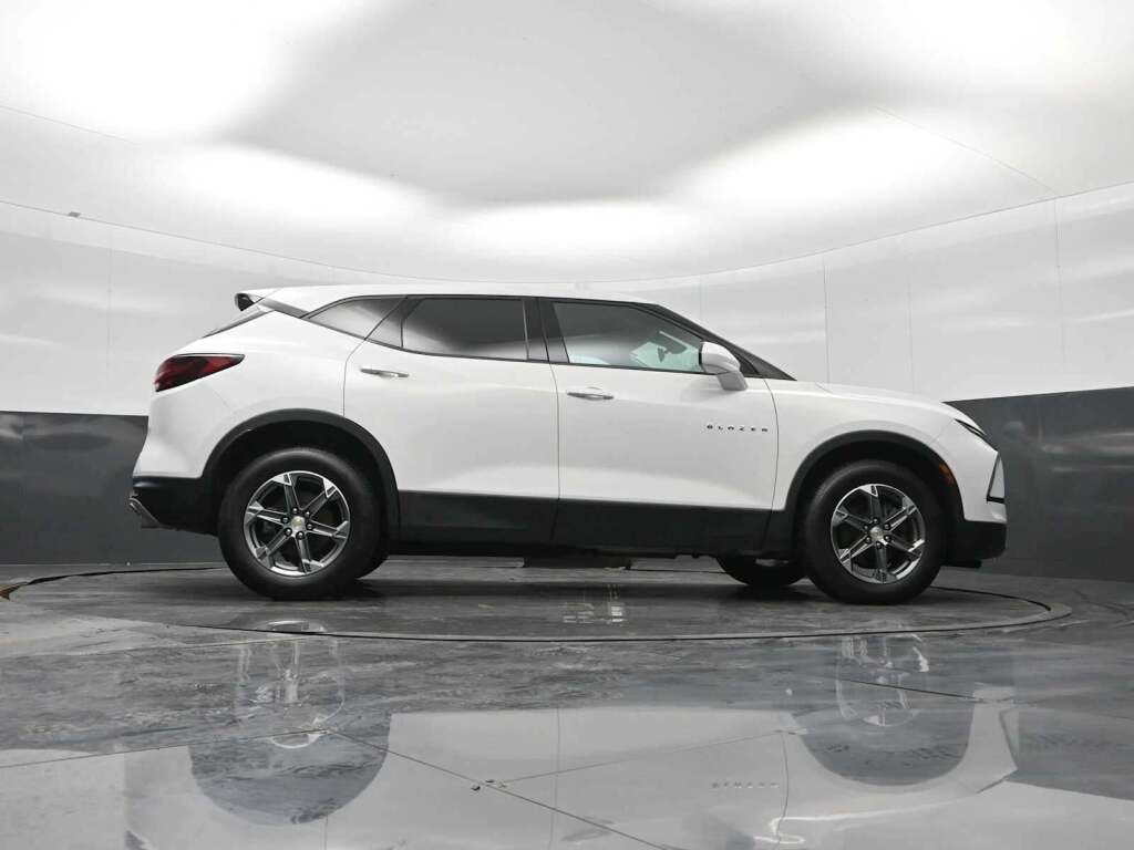 2023 Chevrolet Blazer AWD 2LT