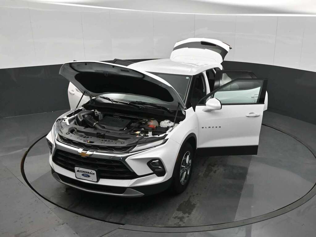 2023 Chevrolet Blazer AWD 2LT
