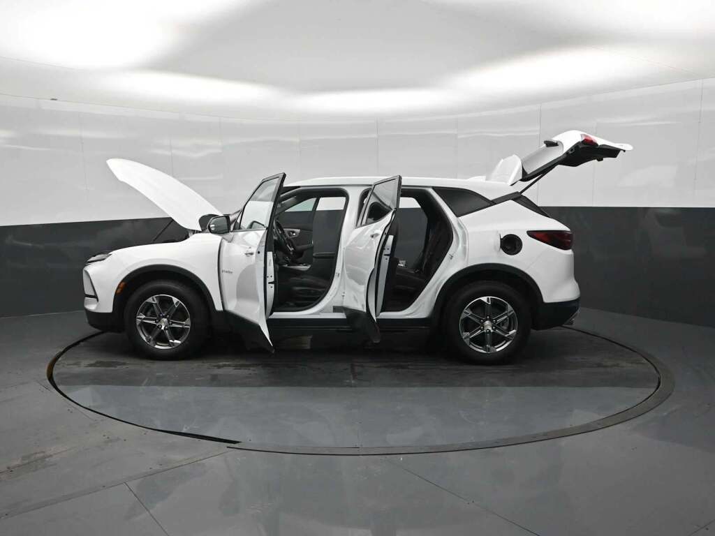 2023 Chevrolet Blazer AWD 2LT