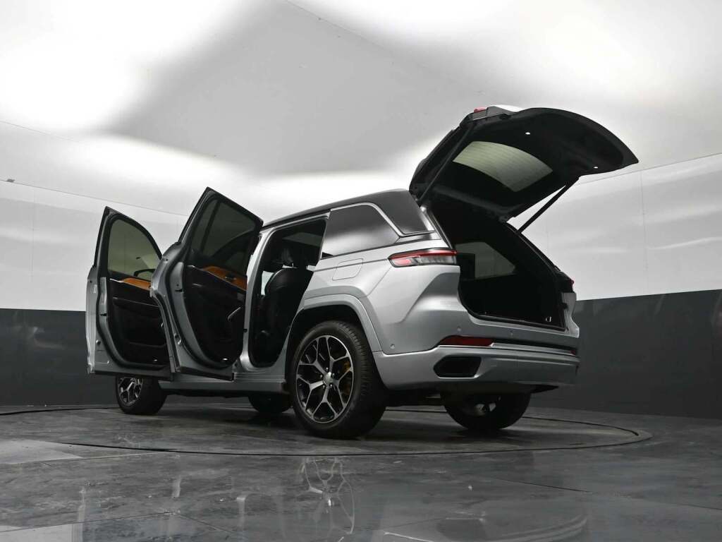 2022 Jeep Grand Cherokee Summit Reserve 4x4