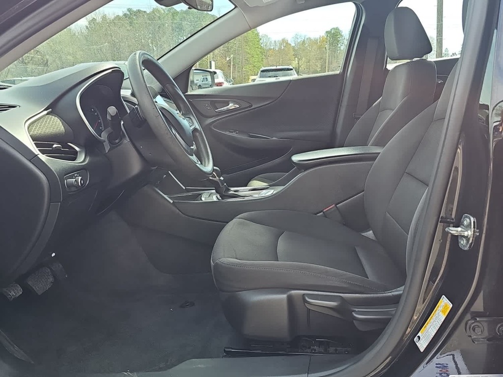 2022 Chevrolet Malibu FWD LS