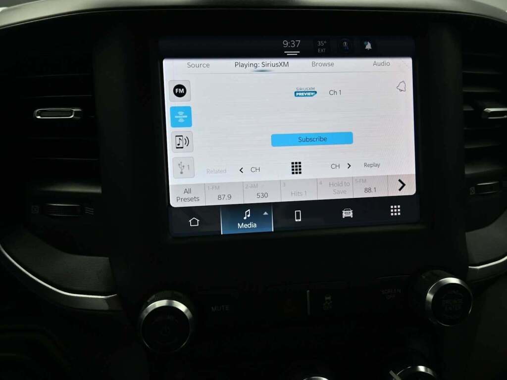 2024 Ram 3500 Big Horn Crew Cab 4x4 8' Box