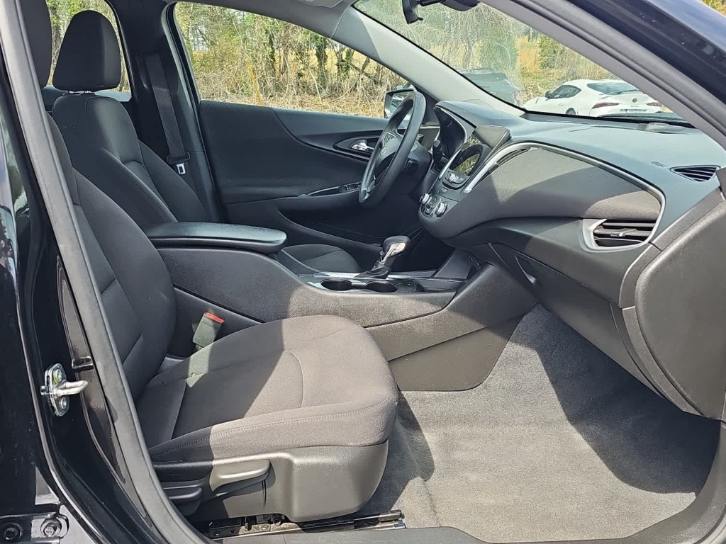 2022 Chevrolet Malibu FWD LS