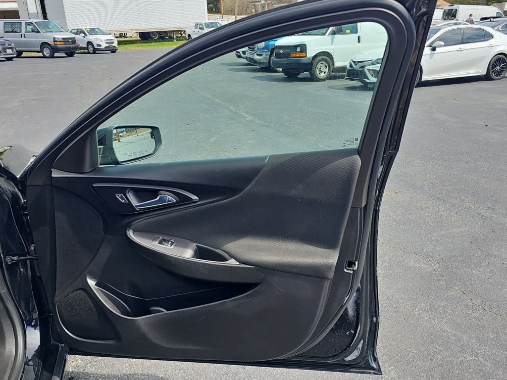 2022 Chevrolet Malibu FWD LS