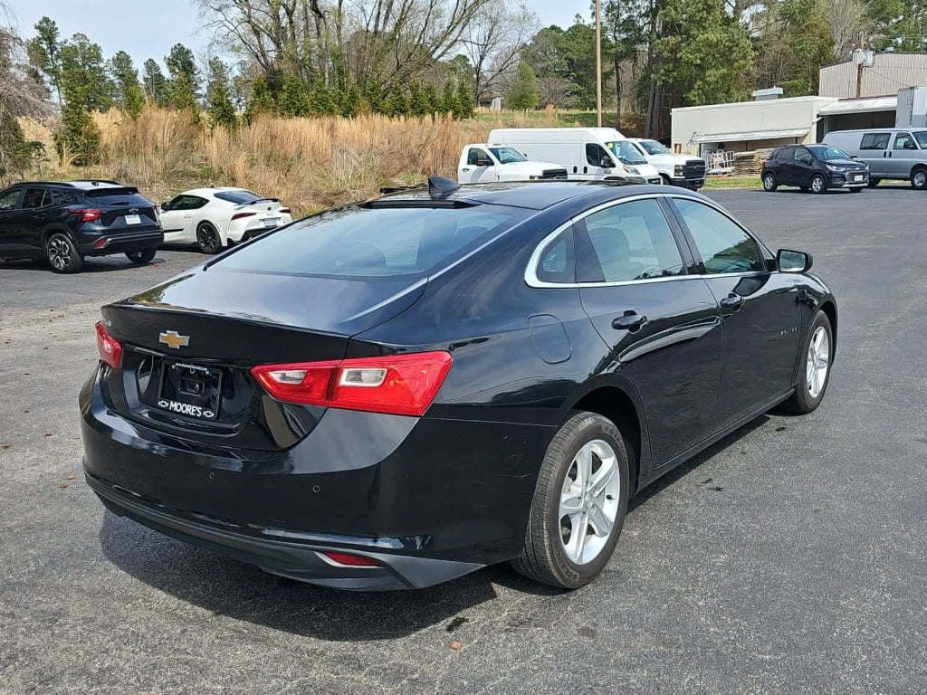 2022 Chevrolet Malibu FWD LS
