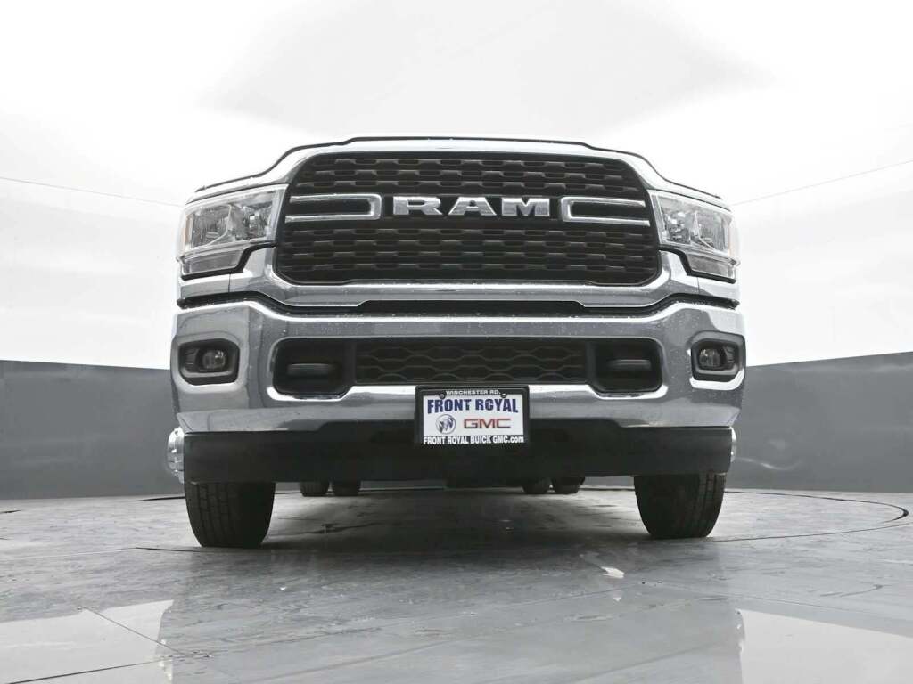 2024 Ram 3500 Big Horn Crew Cab 4x4 8' Box