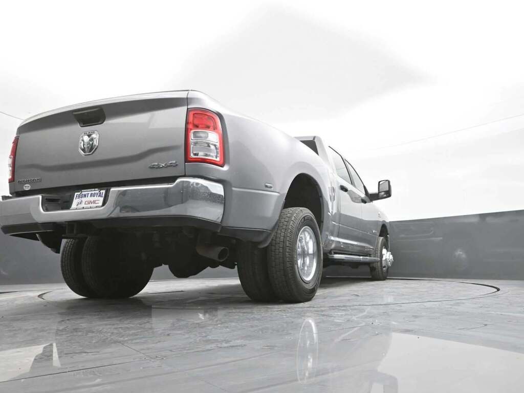 2024 Ram 3500 Big Horn Crew Cab 4x4 8' Box