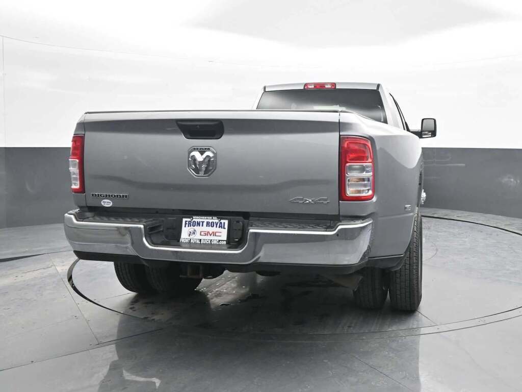 2024 Ram 3500 Big Horn Crew Cab 4x4 8' Box