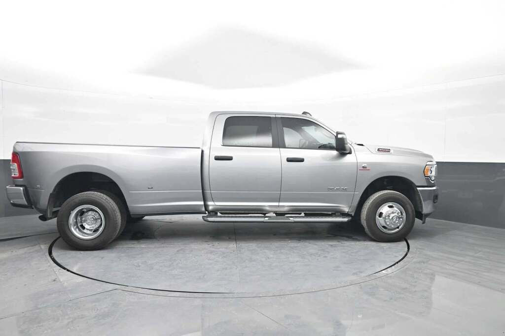 2024 Ram 3500 Big Horn Crew Cab 4x4 8' Box