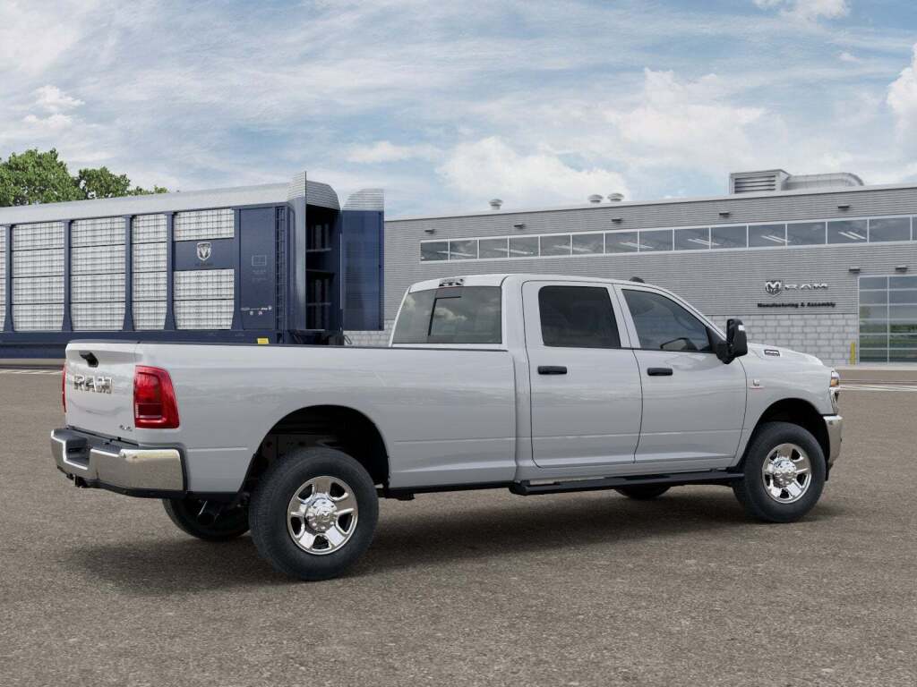 2026 Ram 2500 Tradesman Crew Cab 4x4 8' Box