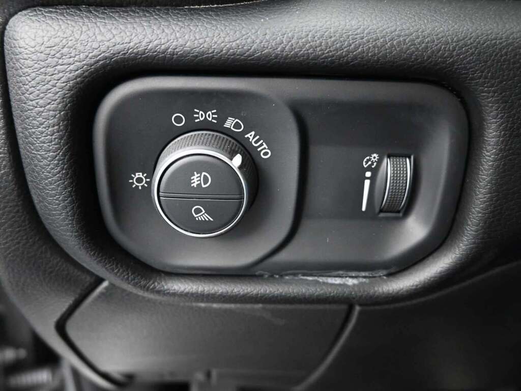 2024 Ram 3500 Big Horn Crew Cab 4x4 8' Box