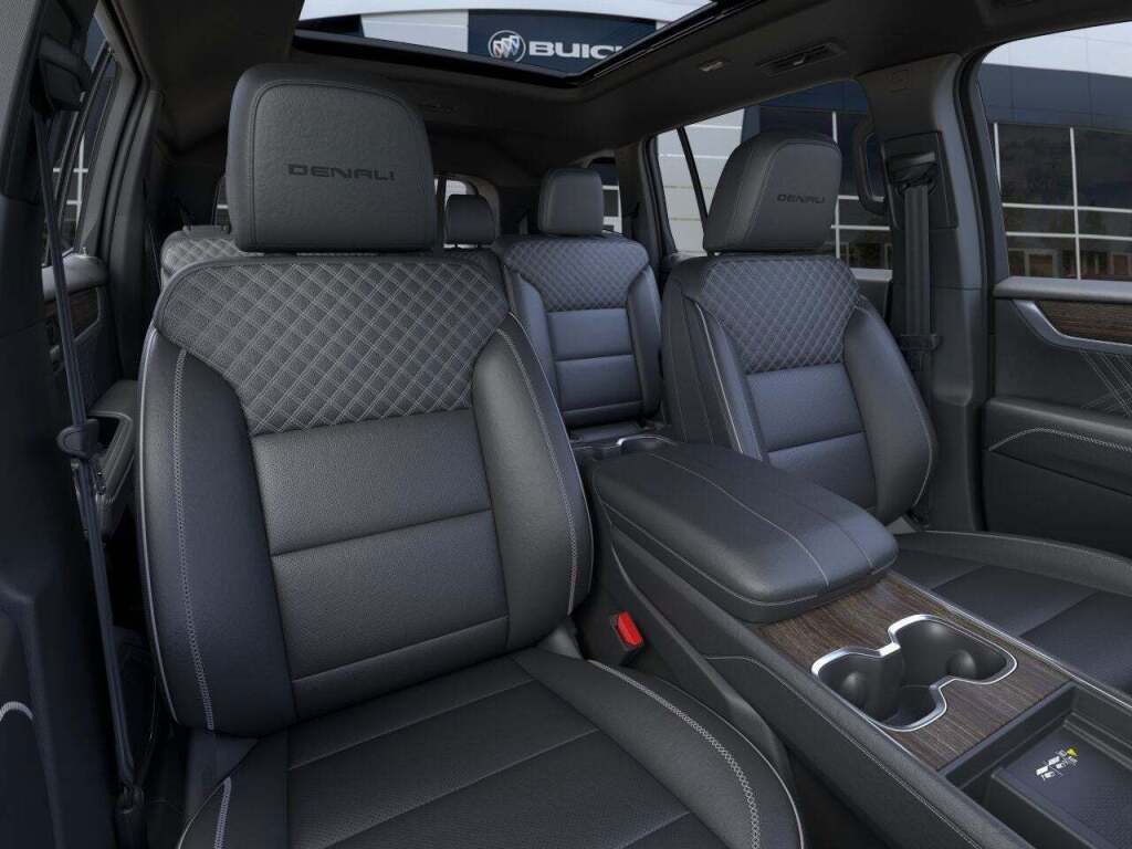 2026 GMC Acadia Denali AWD