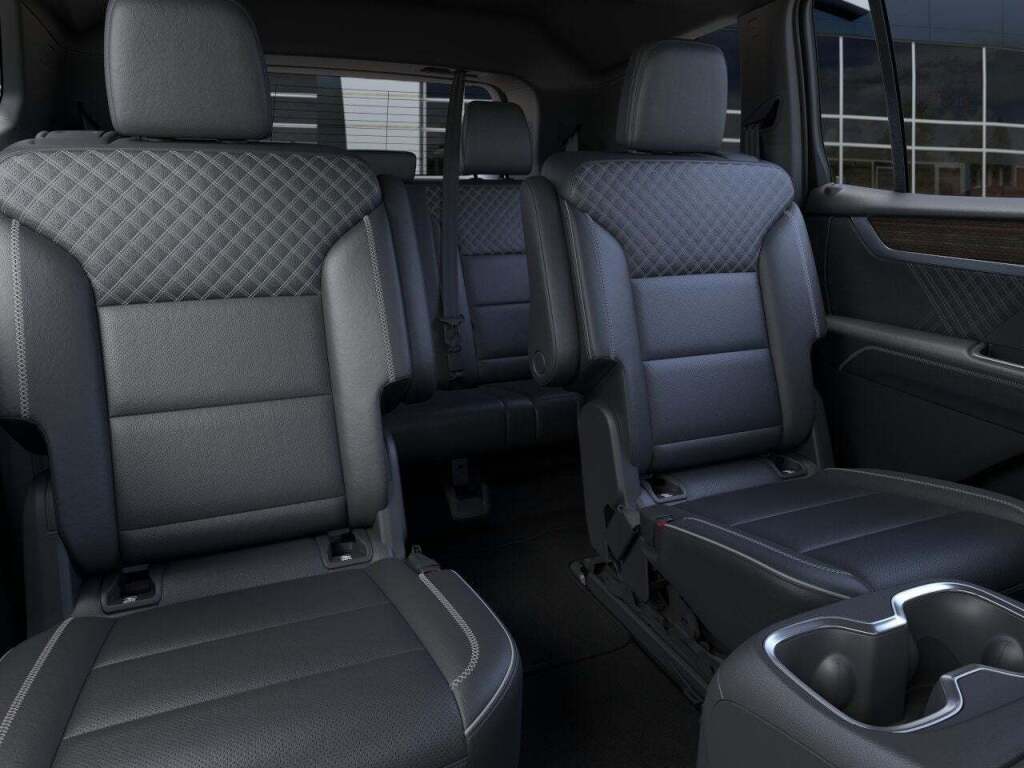 2026 GMC Acadia Denali AWD