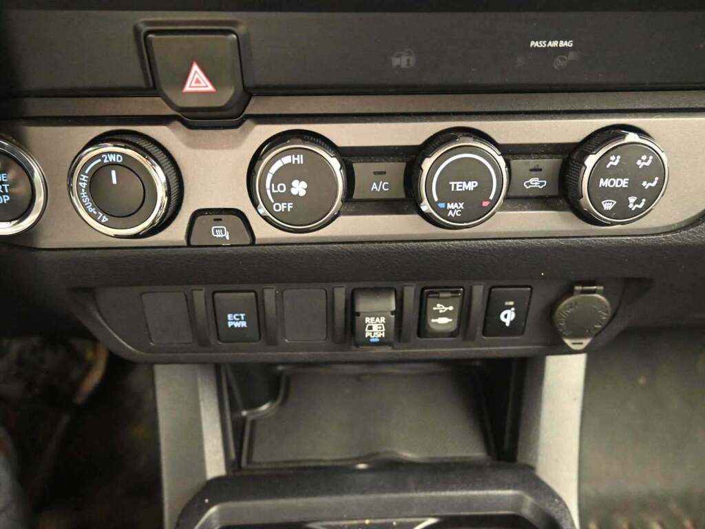 2019 Toyota Tacoma SR5 V6