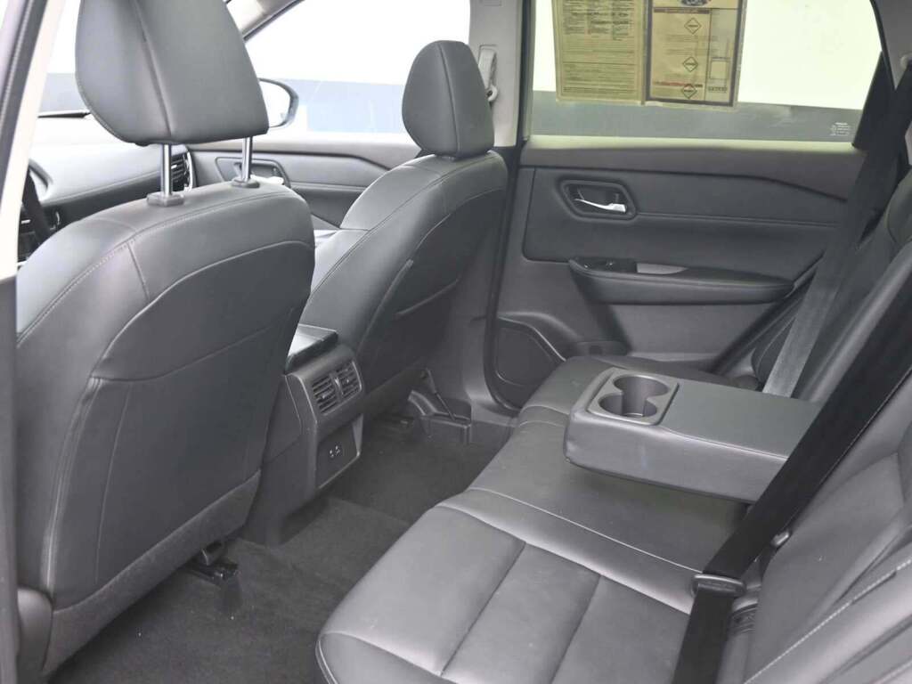 2023 Nissan Rogue SL FWD