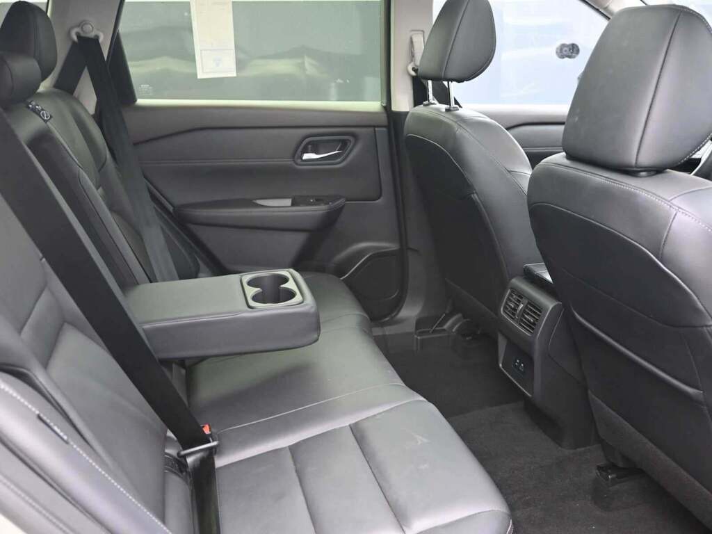 2023 Nissan Rogue SL FWD