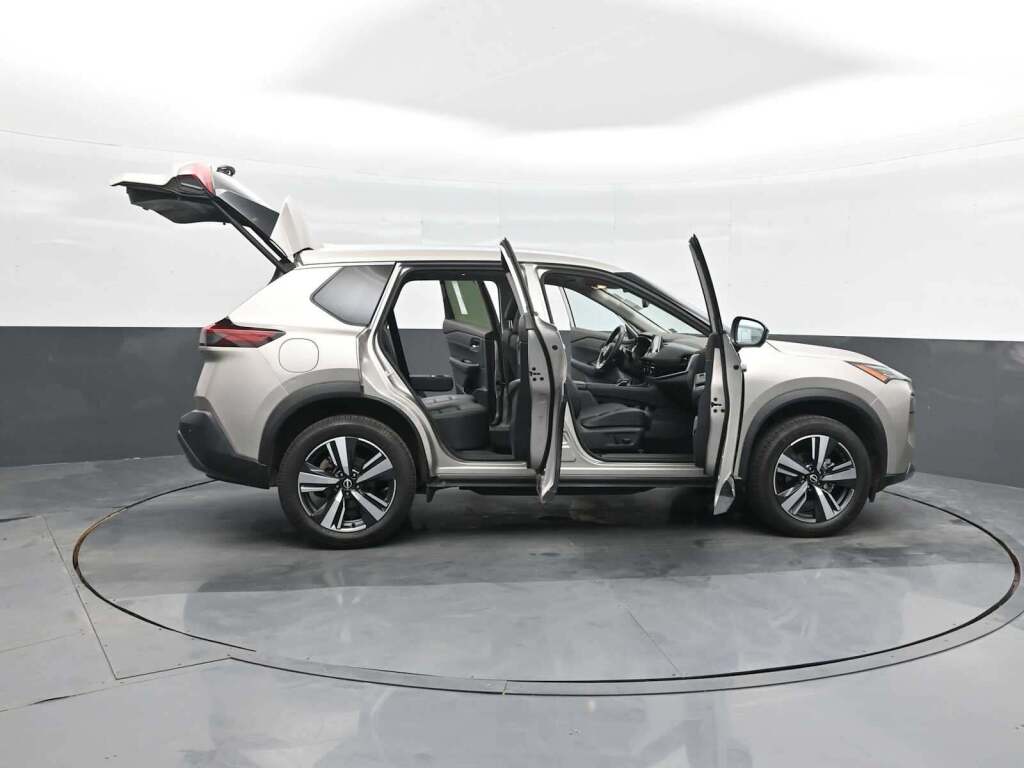 2023 Nissan Rogue SL FWD