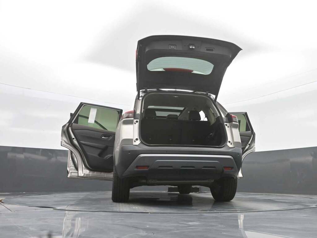 2023 Nissan Rogue SL FWD