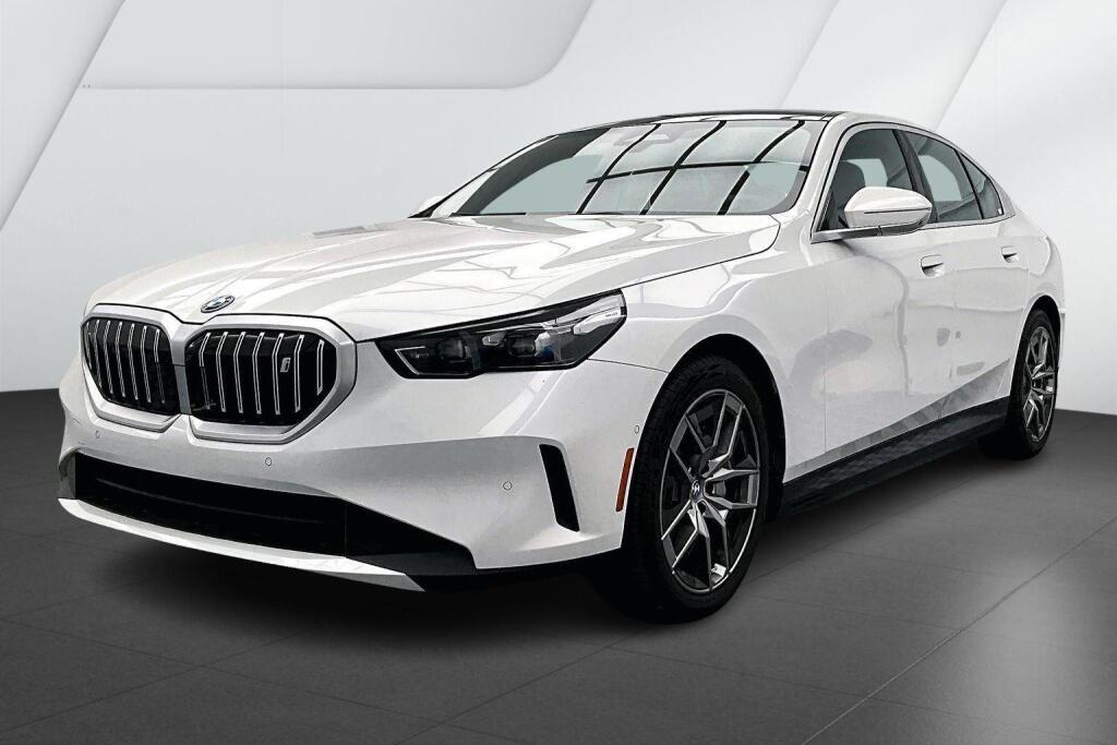 Used 2025 BMW i5 40 with VIN WBY13HG07SCS13429 for sale in Omaha, NE