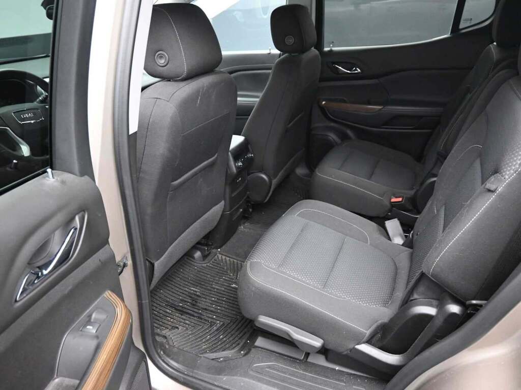 2023 GMC Acadia FWD SLE