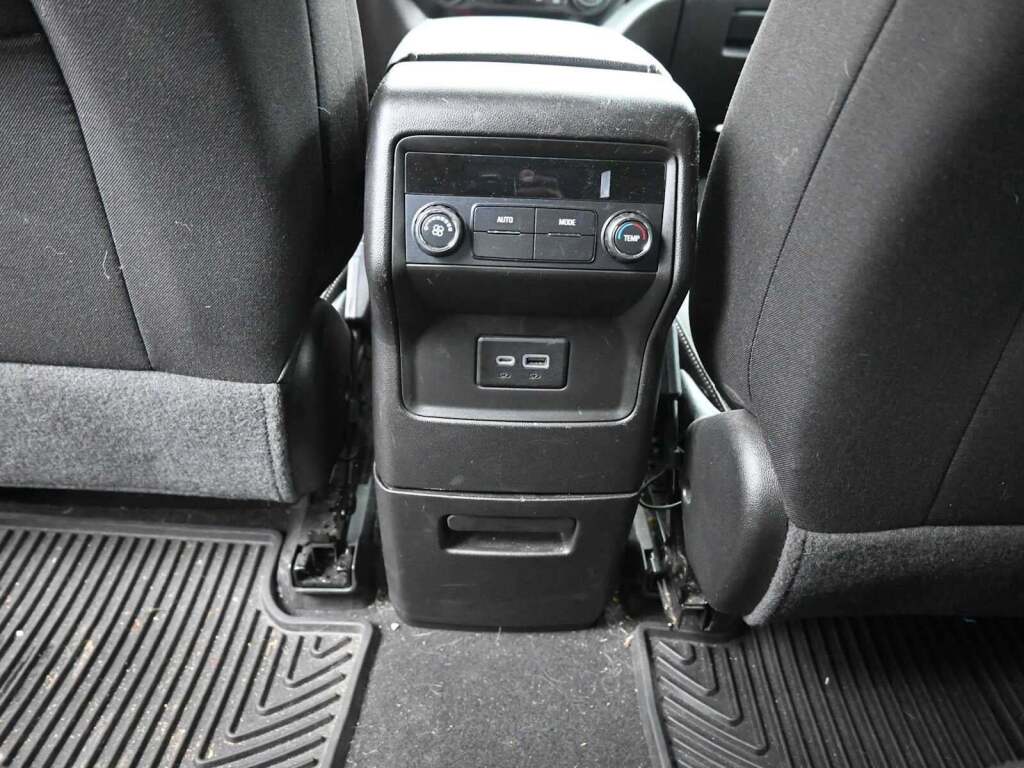 2023 GMC Acadia FWD SLE