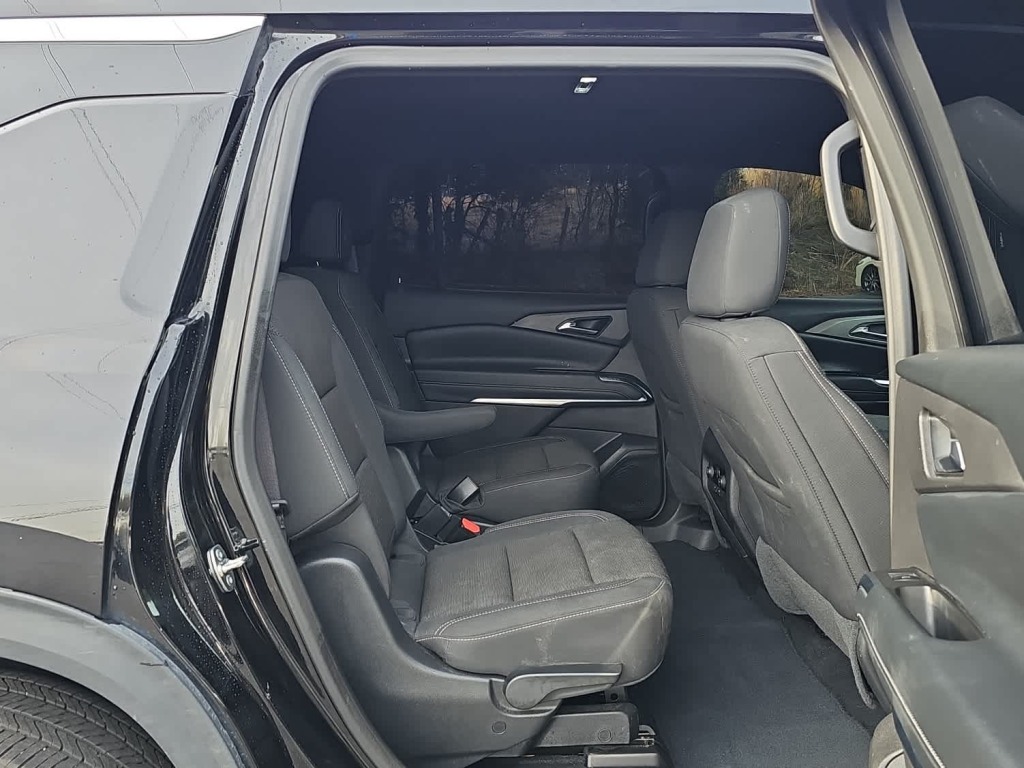 2025 Chevrolet Traverse FWD LT