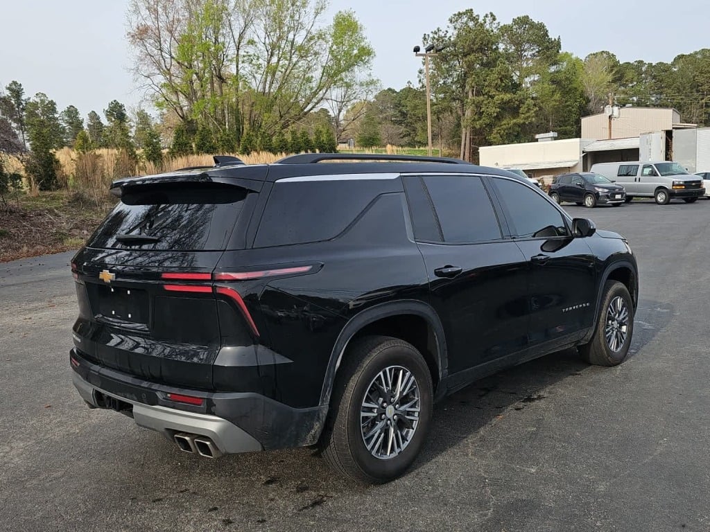 2025 Chevrolet Traverse FWD LT