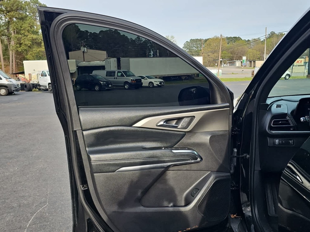 2025 Chevrolet Traverse FWD LT