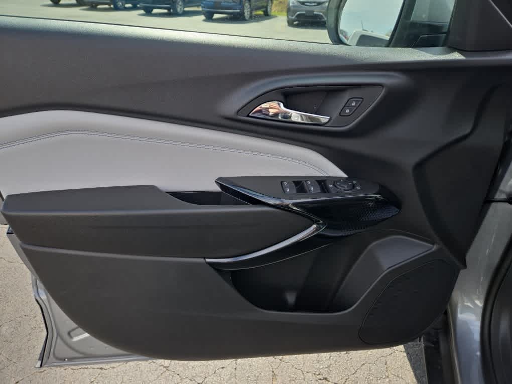 2026 Chevrolet Trax FWD LT