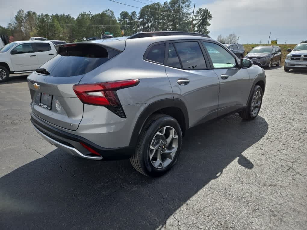 2026 Chevrolet Trax FWD LT