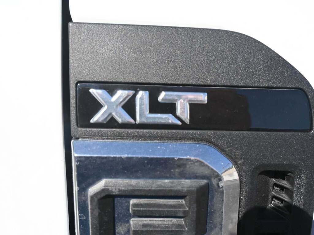 2026 Ford F-350 Super Duty XLT