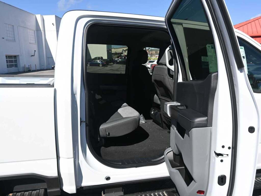 2026 Ford F-350 Super Duty XLT