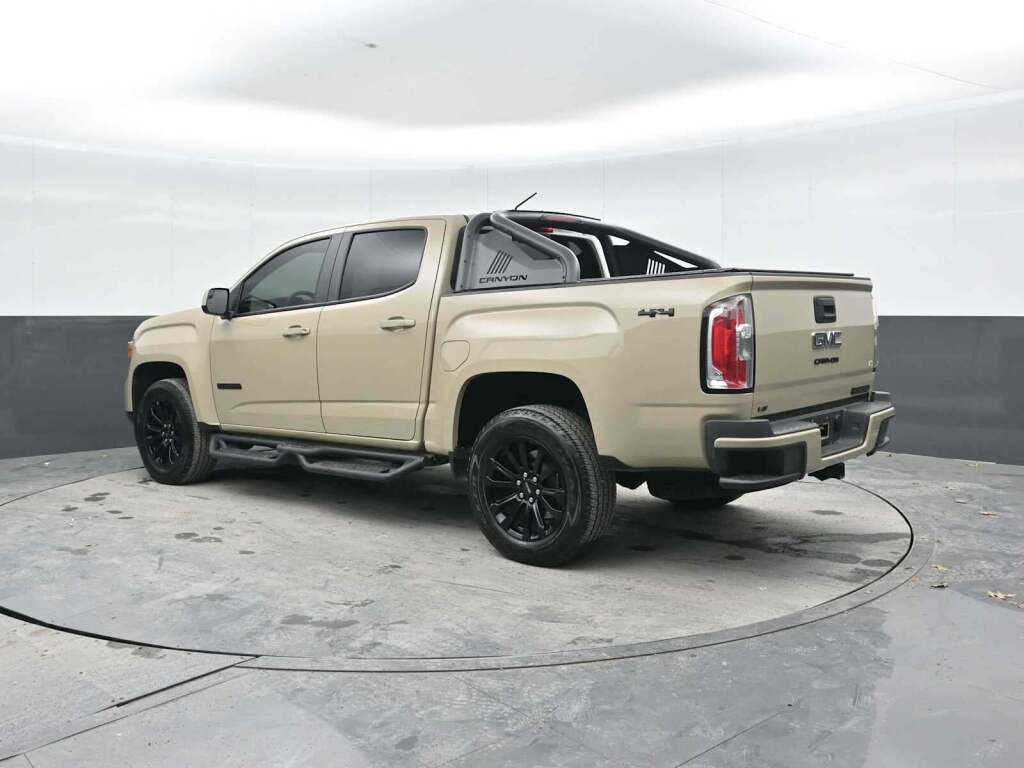 2022 GMC Canyon 4WD Crew Cab Short Box Elevation