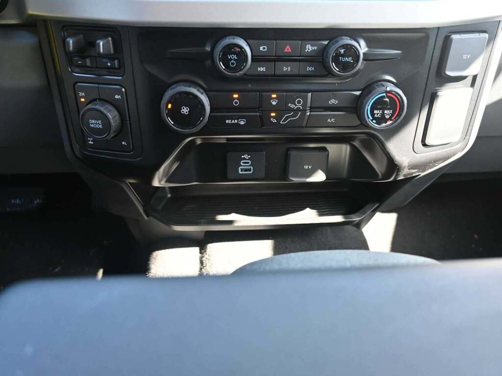 2026 Ford F-350 Super Duty XLT