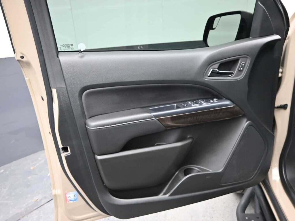 2022 GMC Canyon 4WD Crew Cab Short Box Elevation