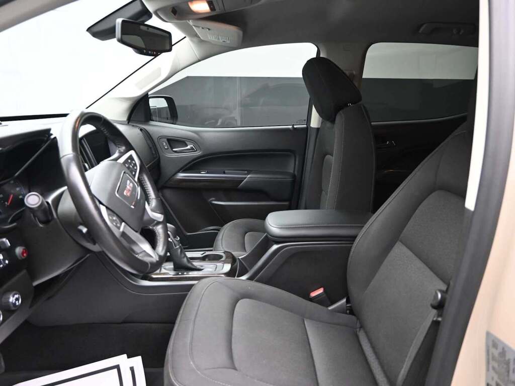 2022 GMC Canyon 4WD Crew Cab Short Box Elevation